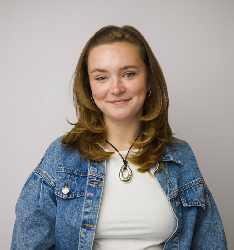 Emma Winters is our Haircut Specialist in Tucson